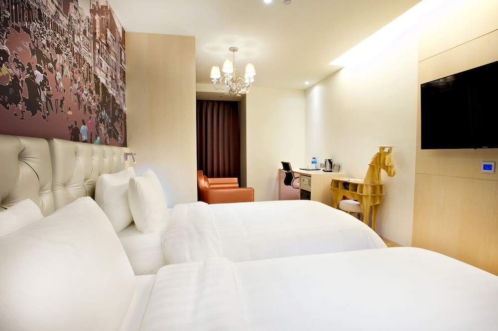 Trendy Room, 2 Twin Beds photo 1