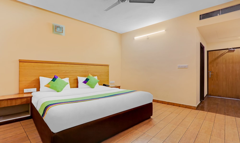 Deluxe Room - Photo 5