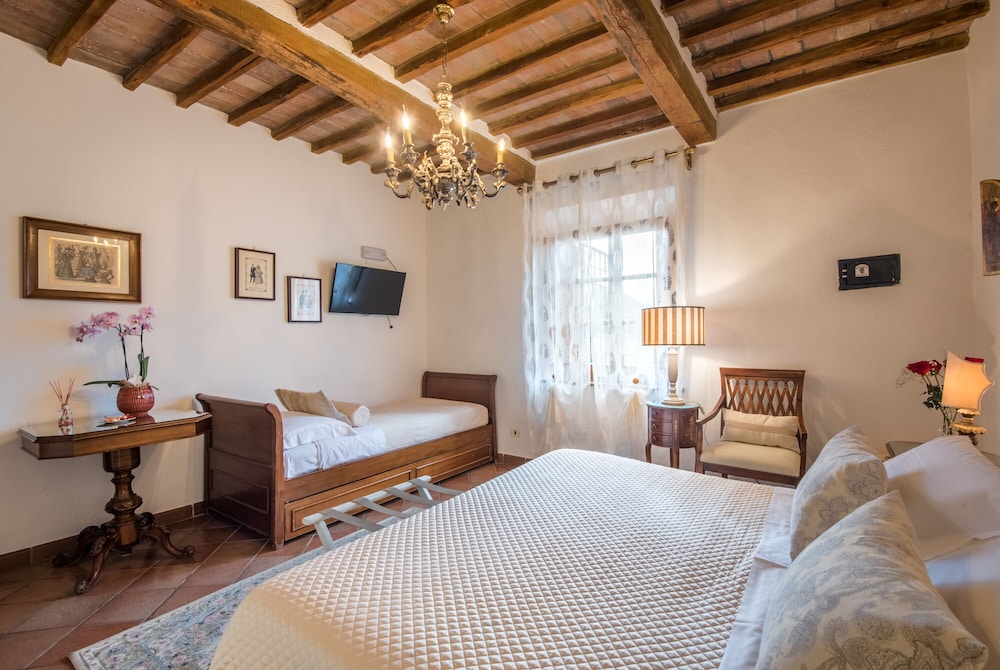 Comfort Triple Room photo 3