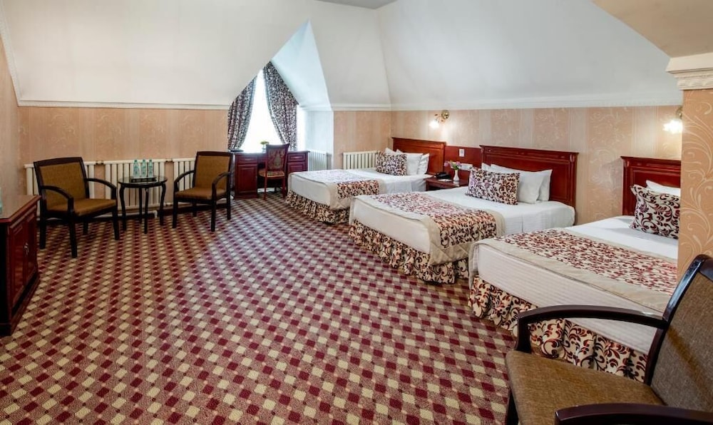Basic Triple Room, 3 Bedrooms