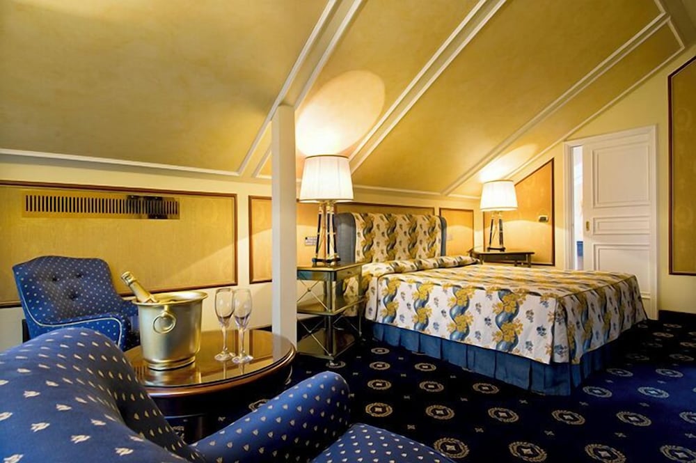 Senior Suite, vista lago - Photo 9