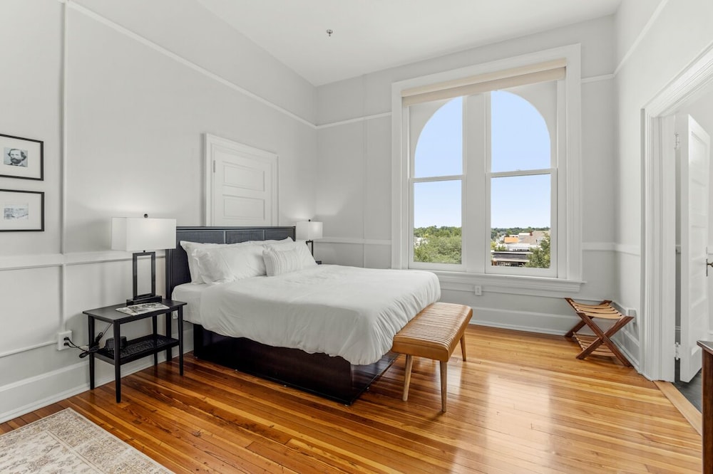 Grand Room photo 1