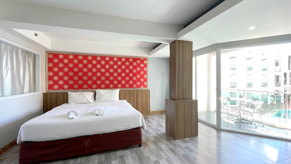 Premier Suite, 1 King Bed - Photo 2