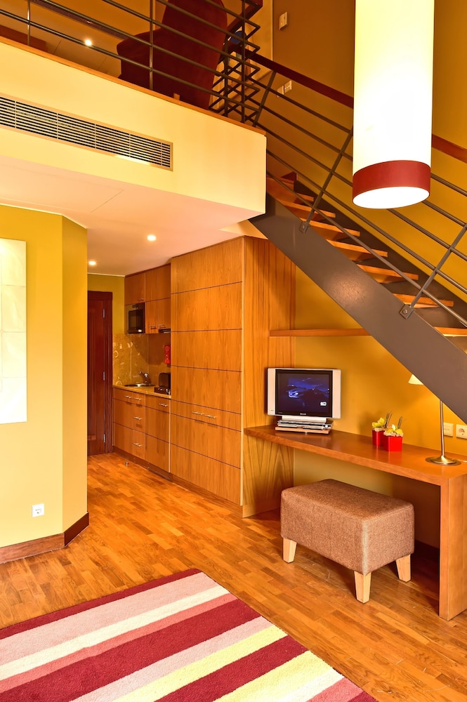 Suite, Mezzanine (Extra Bed) - Photo 1