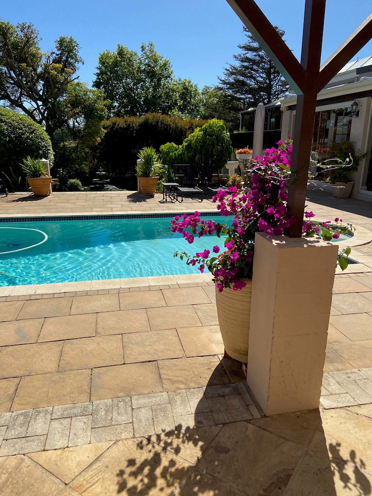Double Room, Poolside - Photo 4
