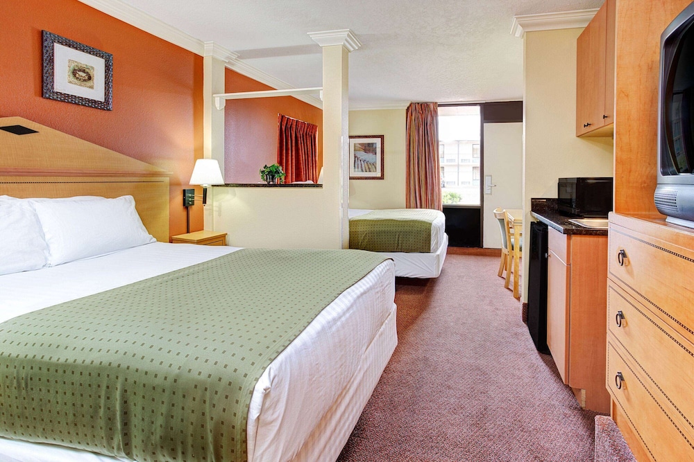 Room, 2 Double Beds, Non Smoking photo 1