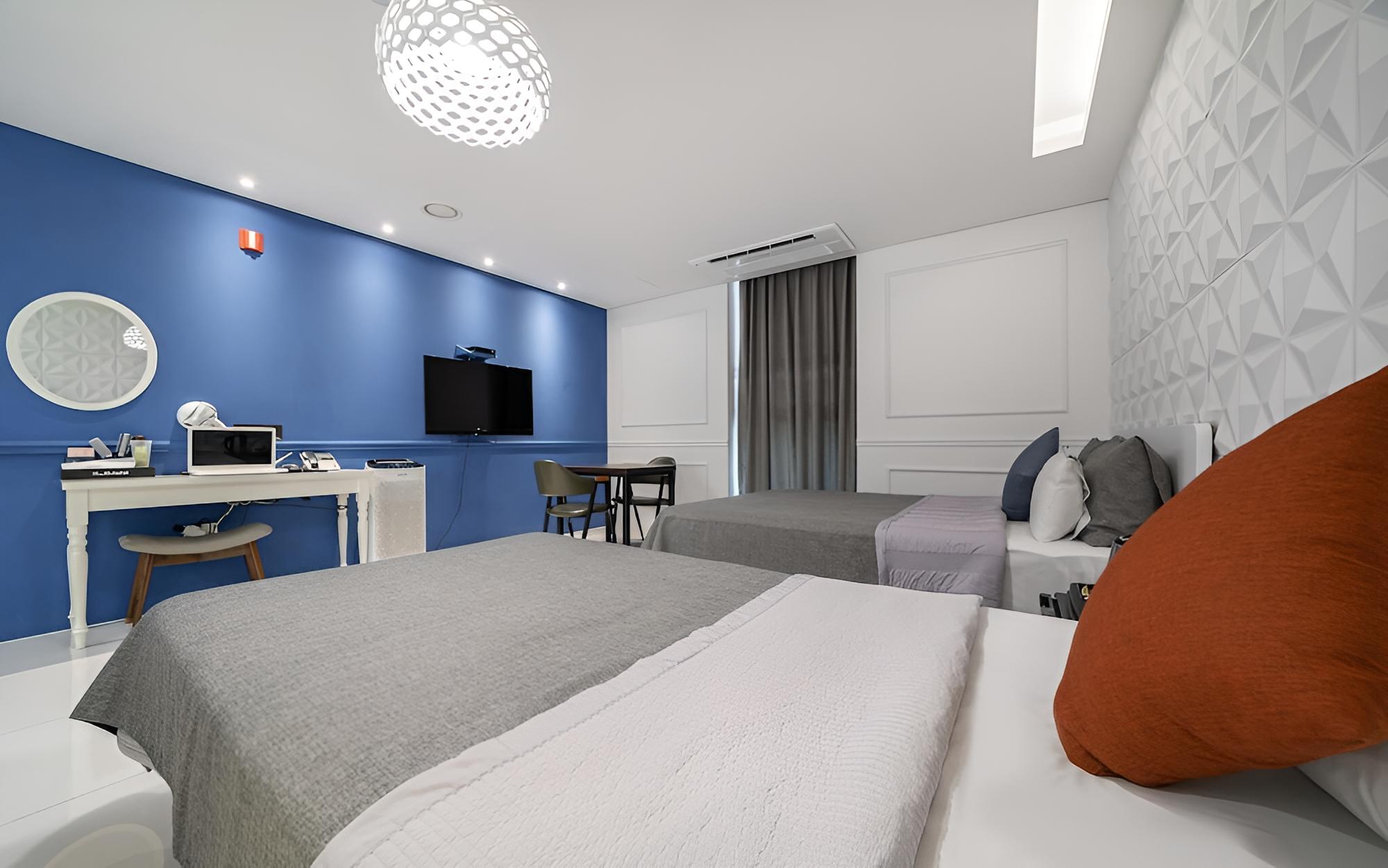 Room (Twin (No 9 3 people)) - Photo 6