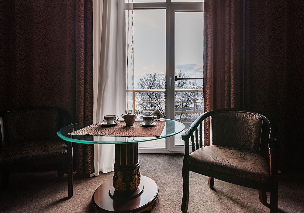 Suite, 1 Bedroom, Balcony photo 3