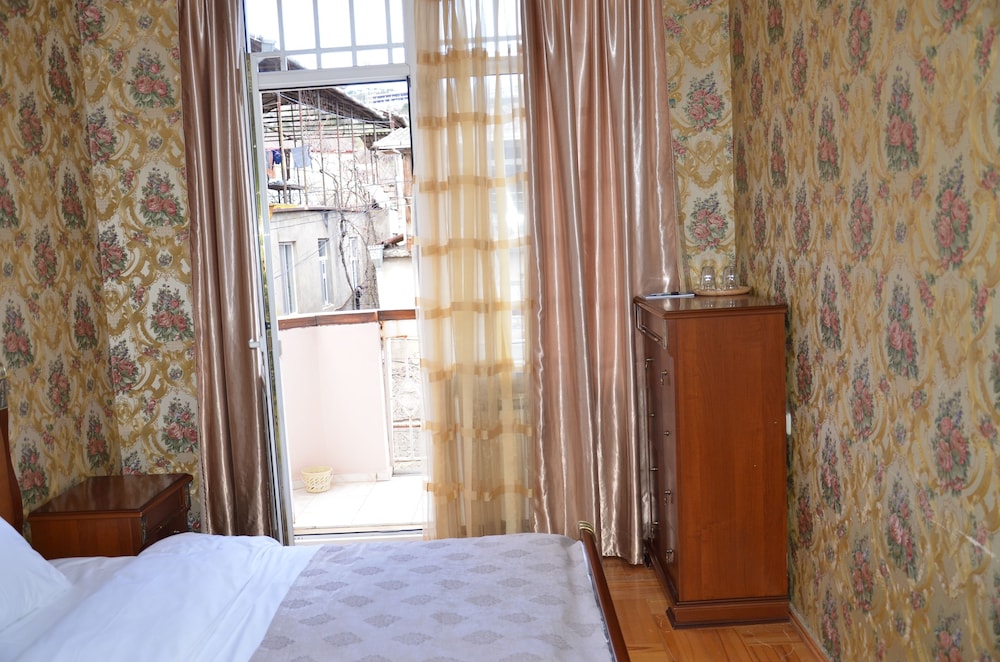 Standard Double Room, 1 King Bed, Balcony, City View photo 1