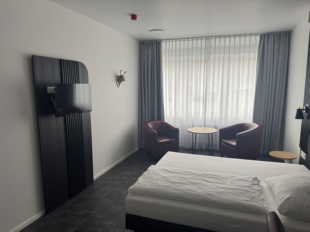 Deluxe Double Room, 1 Double Bed, Mobility Accessible, River View photo 2