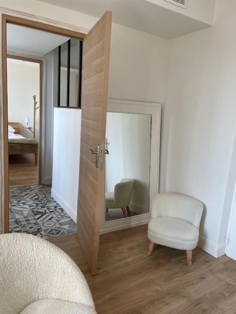 Deluxe Suite photo 2