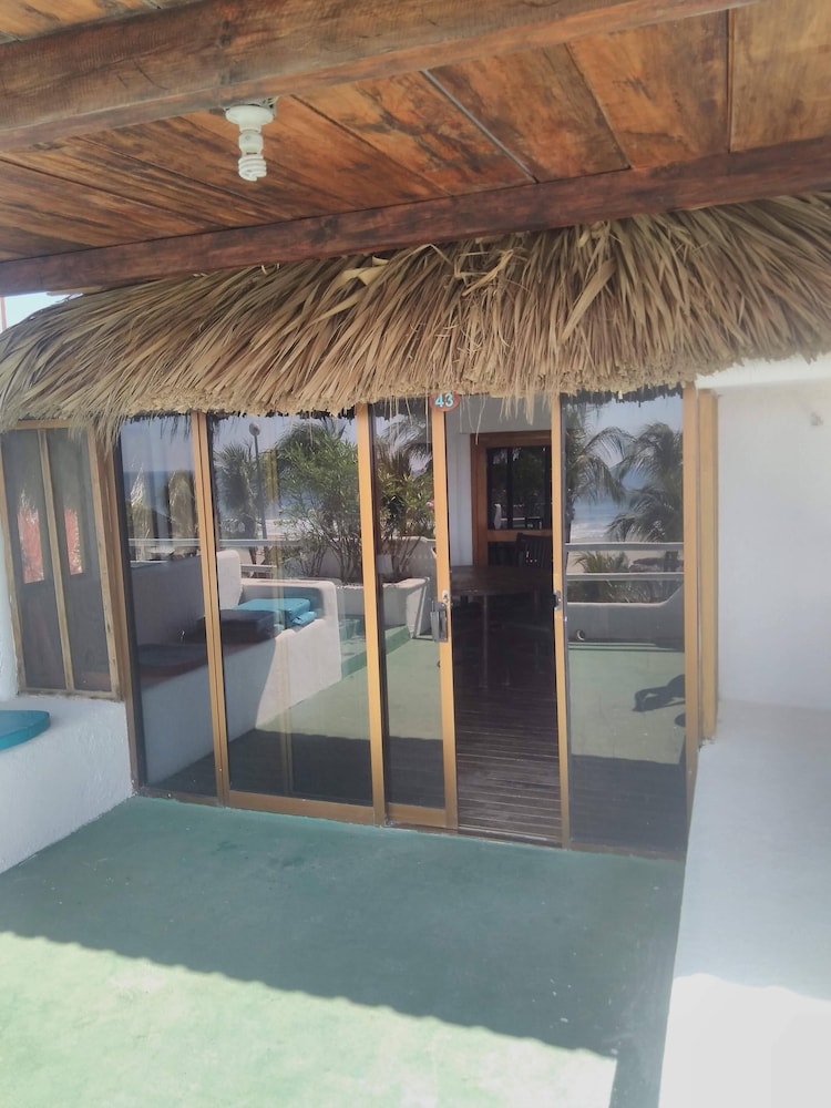 Premium Cabin, 1 Bedroom, Kitchenette, Beachfront photo 3