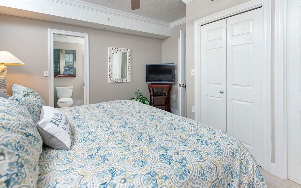 Condo, 1 Bedroom photo 3