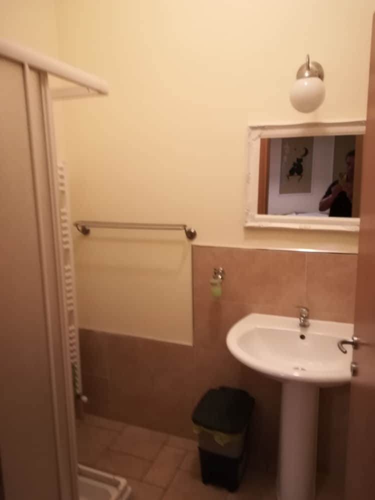Basic Double Room photo 2