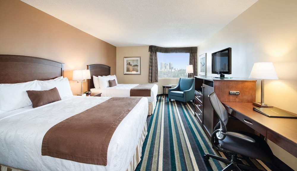Standard Room, 2 Queen Beds, Non Smoking, Refrigerator - Photo 1