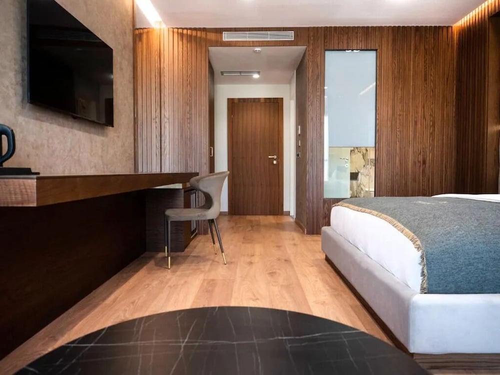 Deluxe Double Room photo 2