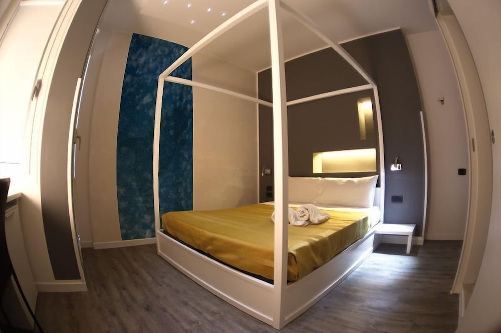Deluxe Suite (2 Adults + 3 Children) - Photo 5