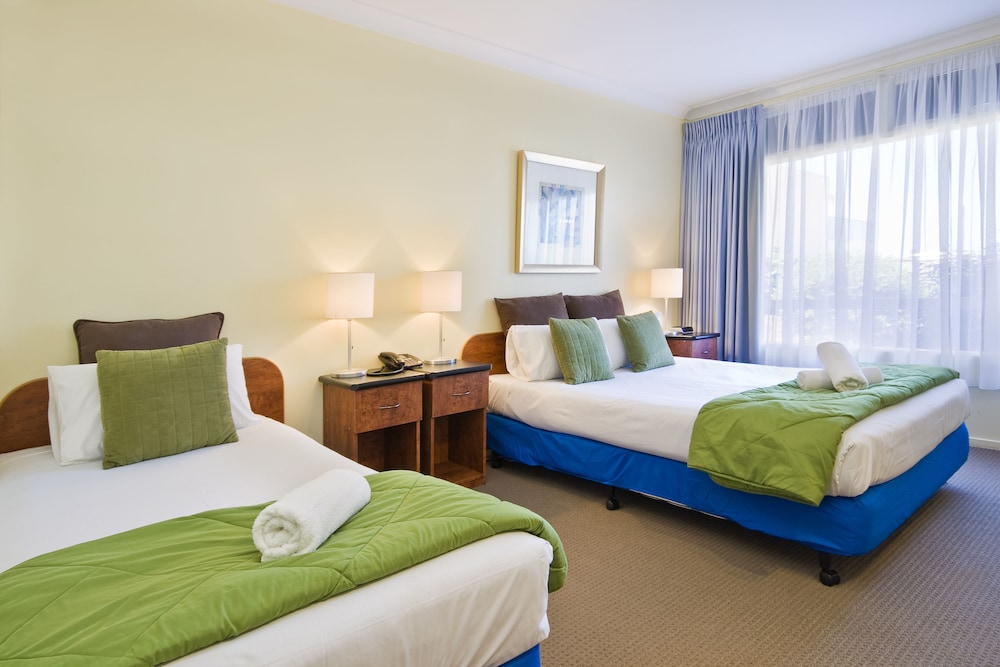 Standard Queen Room photo 3
