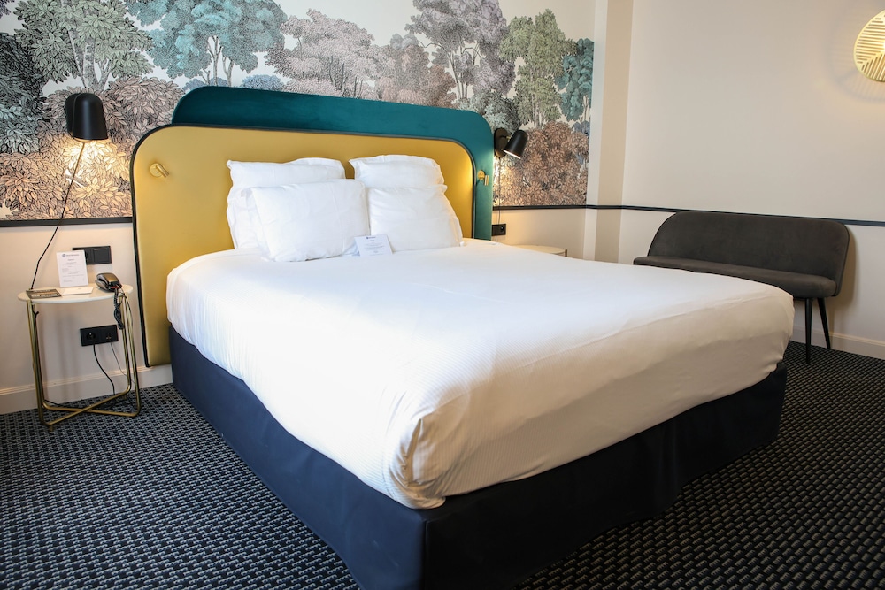 Exclusive Room, 1 King Bed, Non Smoking - Photo 3