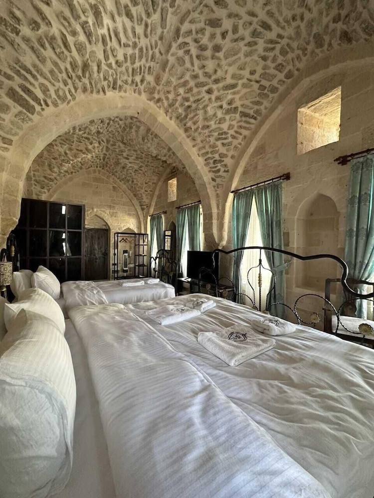 Luxury Triple Room photo 3