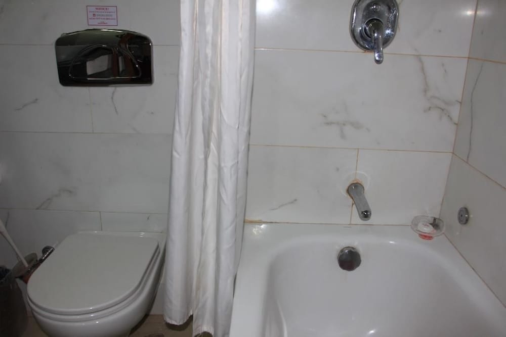 Room (Regal) photo 3