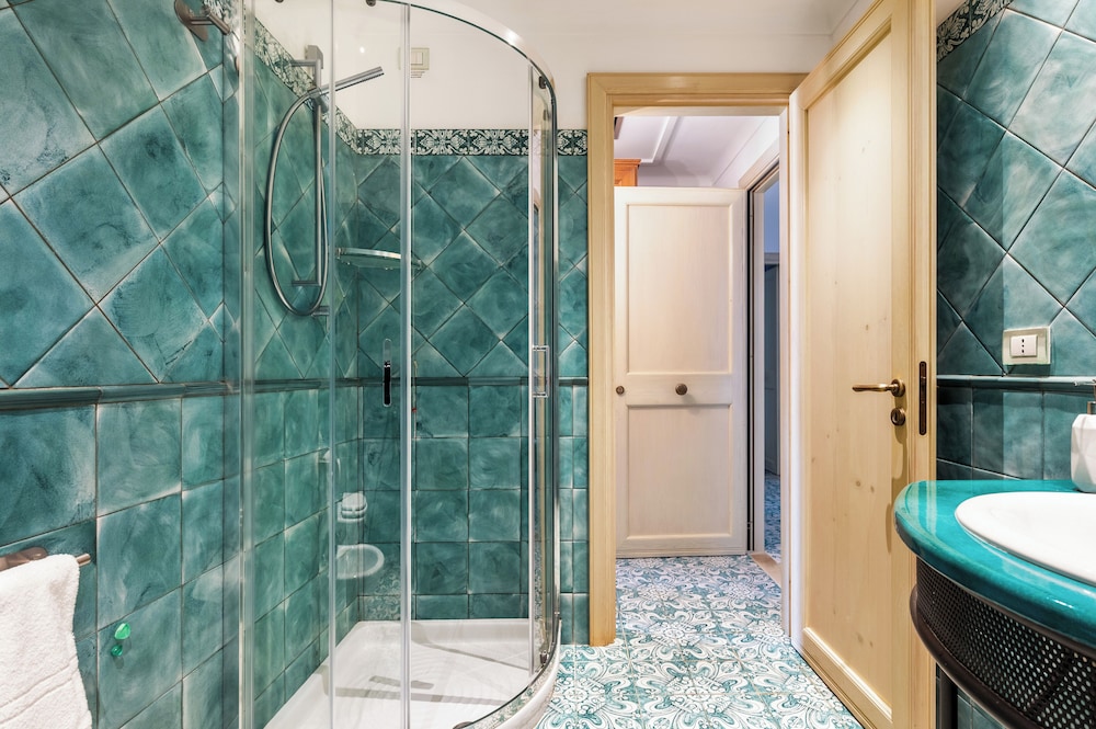 Junior Suite - Photo 9