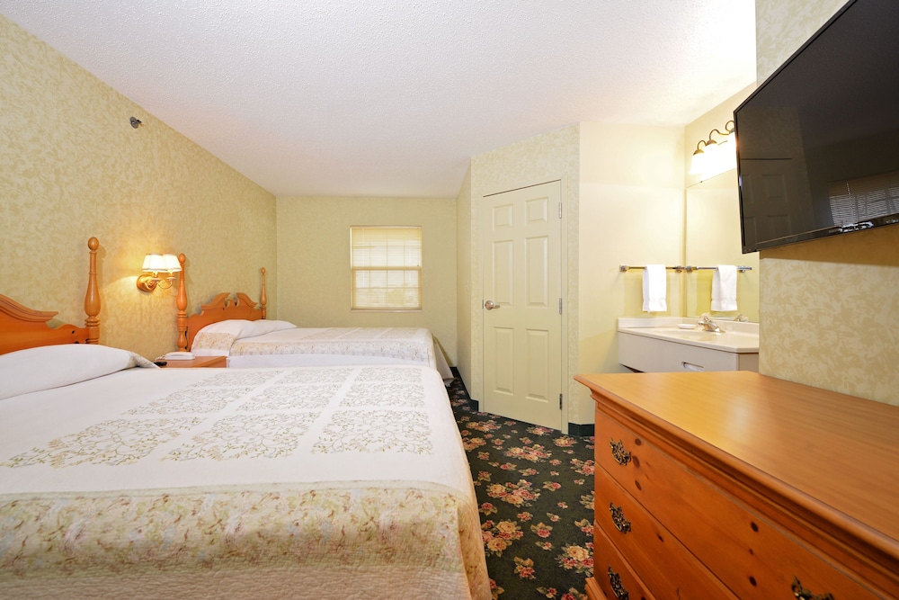 Deluxe Room, Multiple Beds