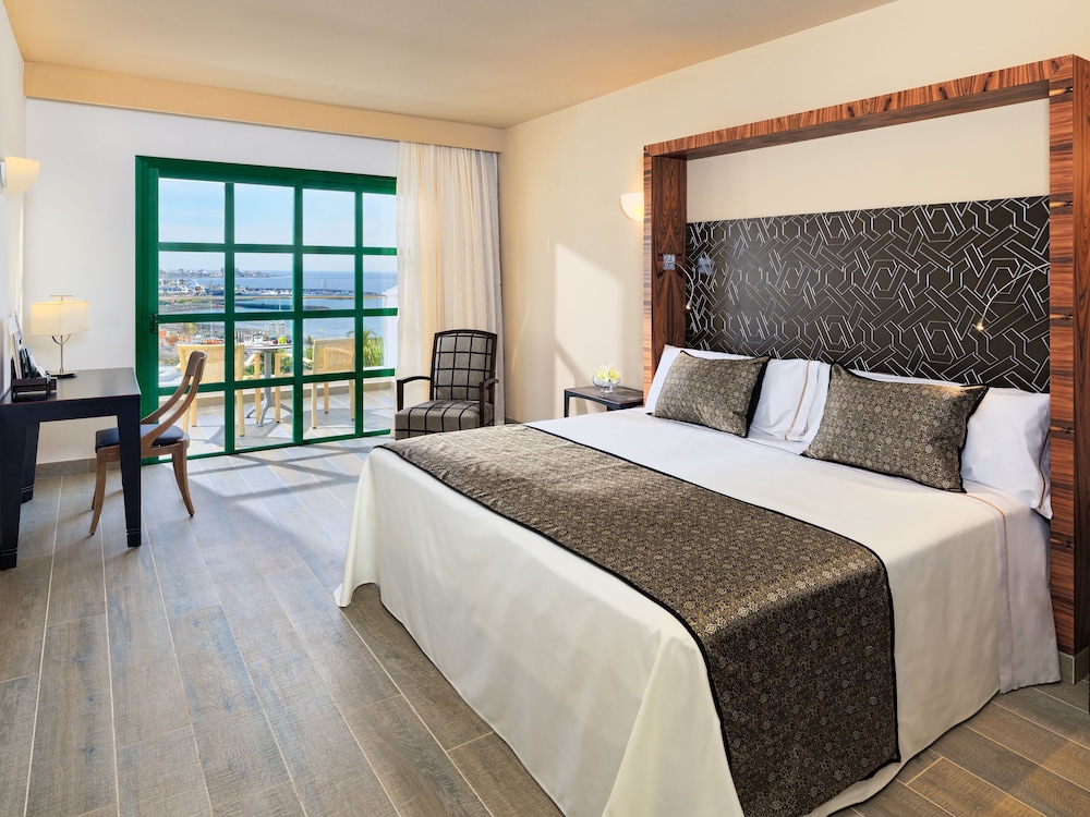 Superior Suite, Sea View (3 adults)