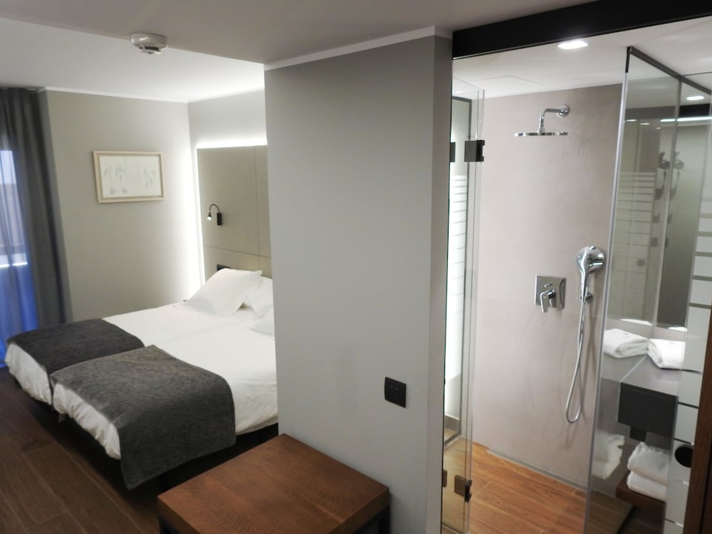 Triple Room, Balcony, City View photo 1