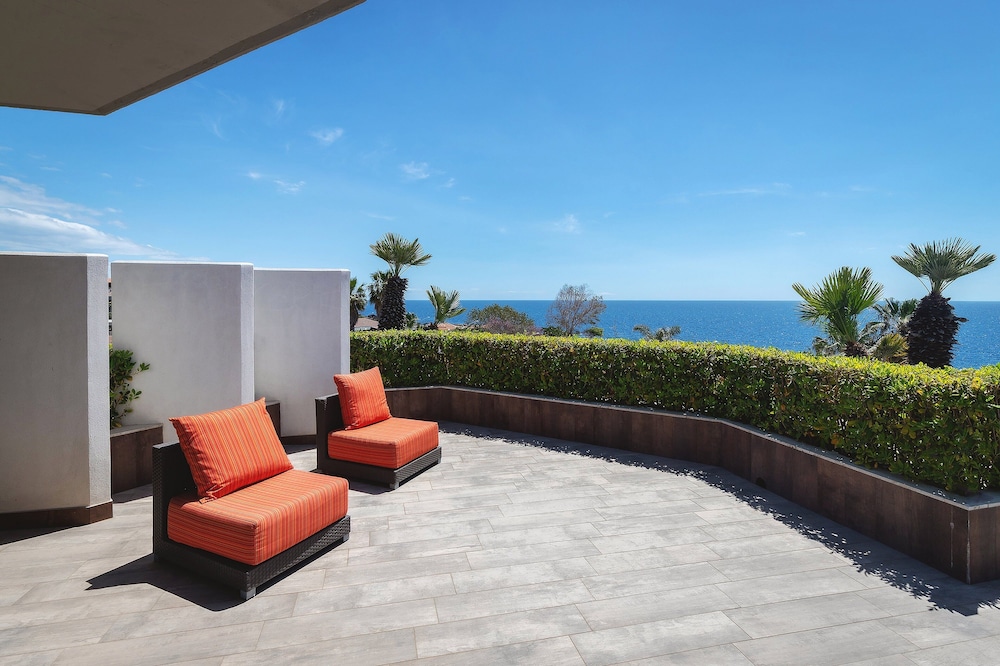 Suite, 1 King Bed, Terrace, Sea View photo 2
