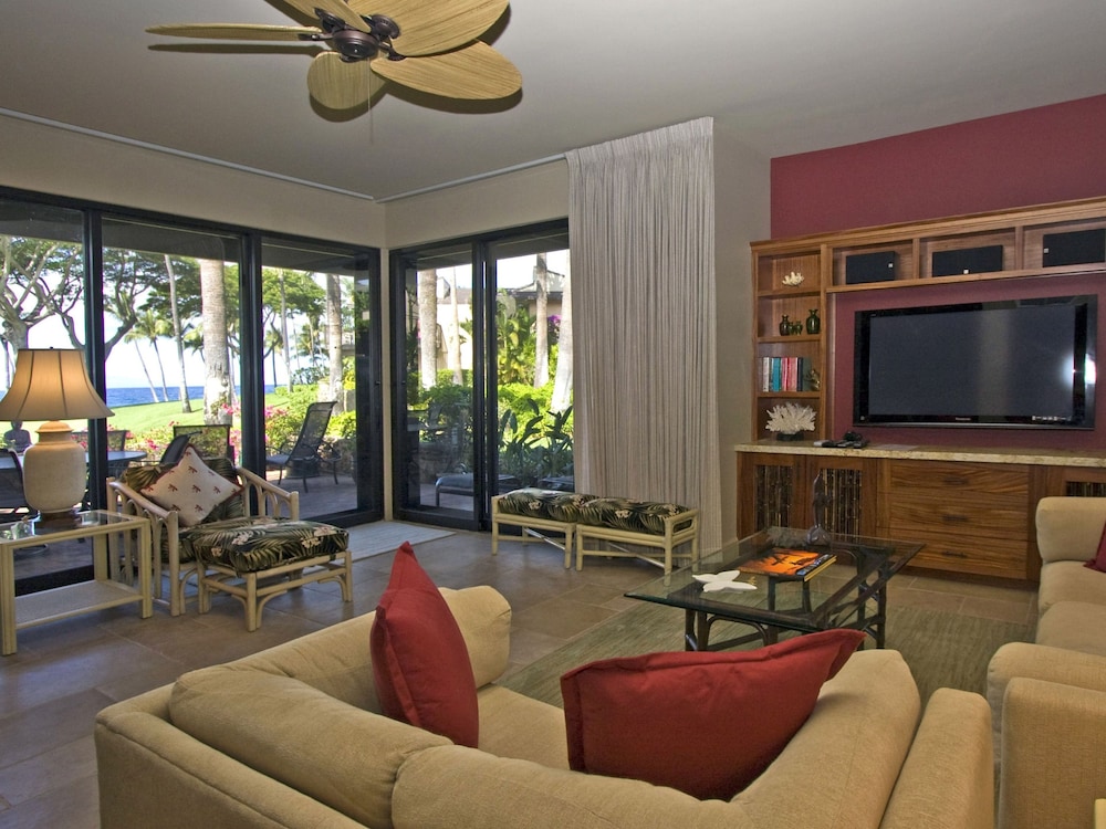 Condo, 1 Bedroom, Oceanfront (1203) photo 2