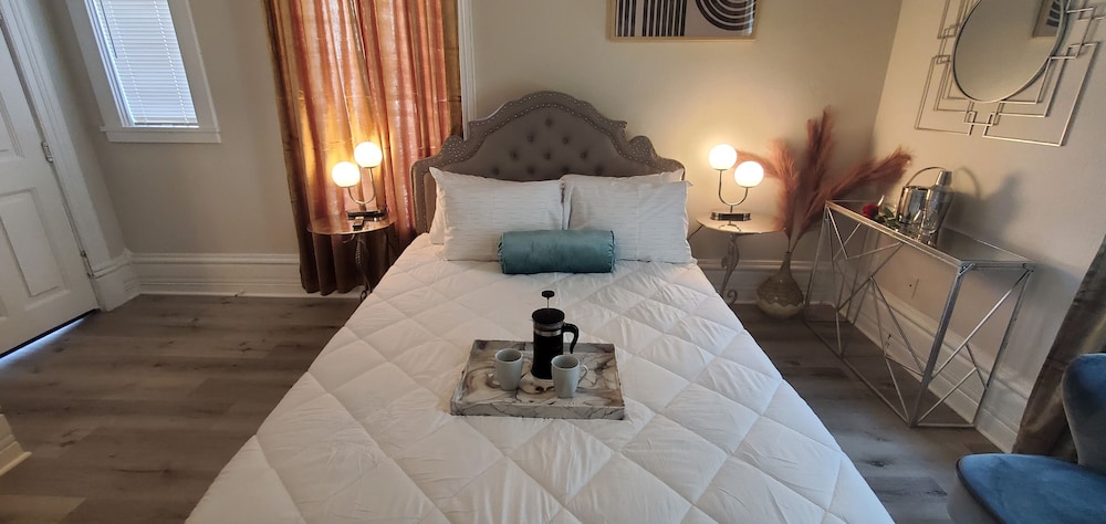 Economy Room