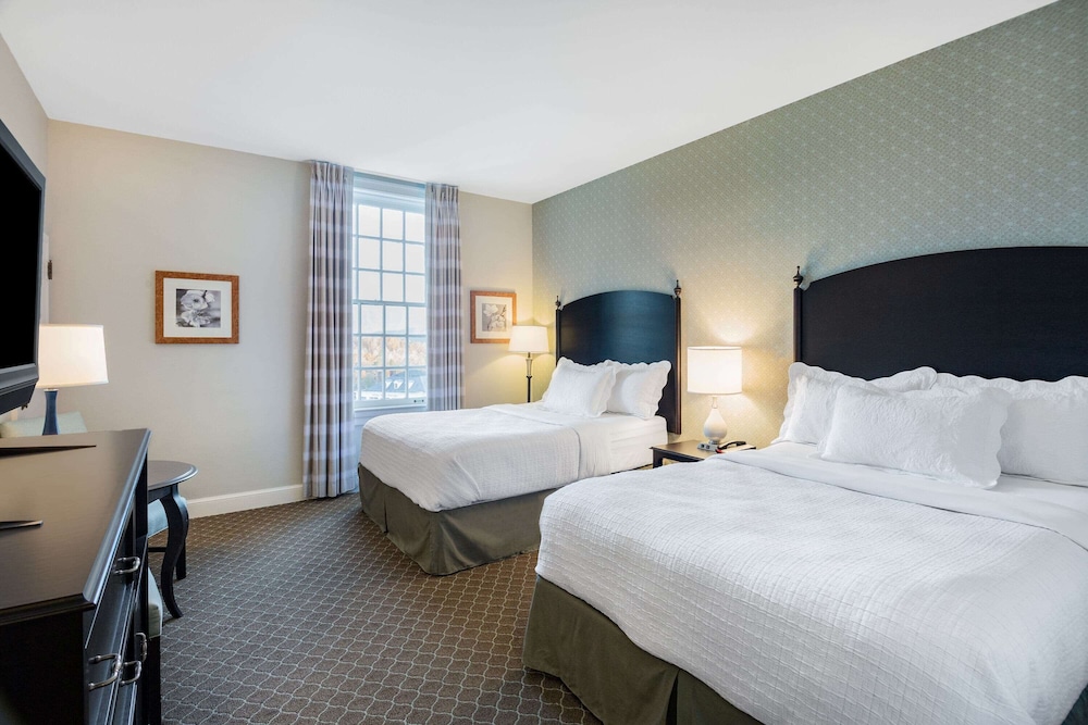 Deluxe Room, 2 Queen Beds, Non Smoking photo 1