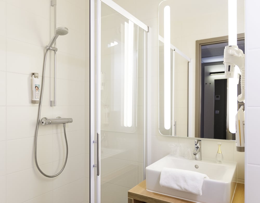 Room, Multiple Beds - Photo 3