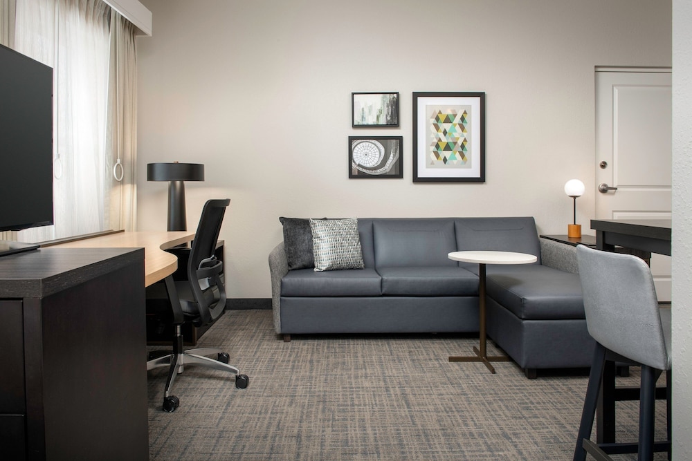 Studio, 1 King Bed with Sofa bed