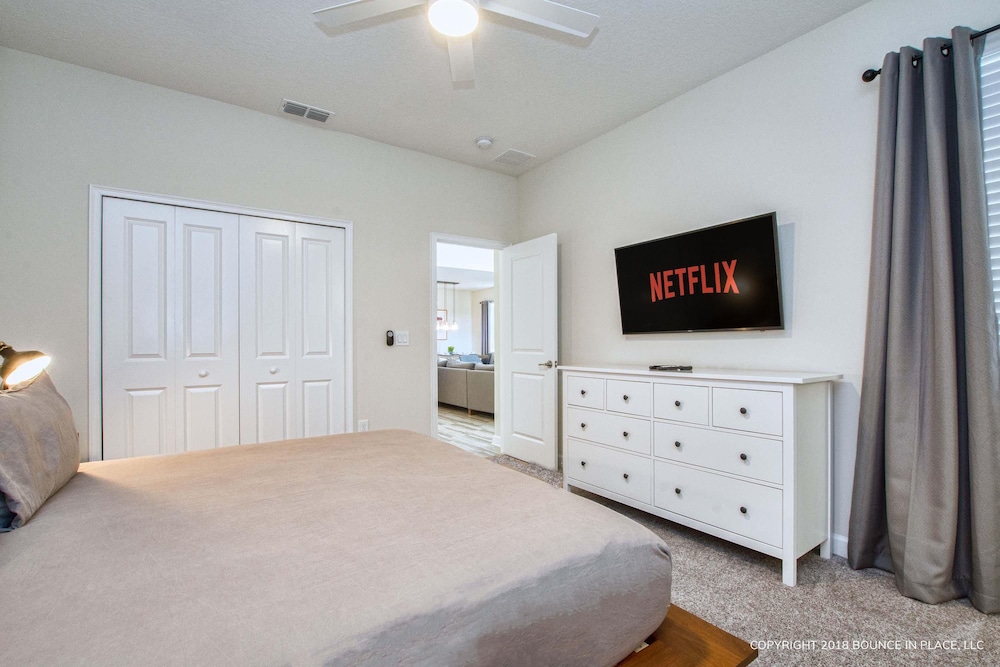 Stunning 5BD Home Private Pool and Spa Game Room, Billede 31