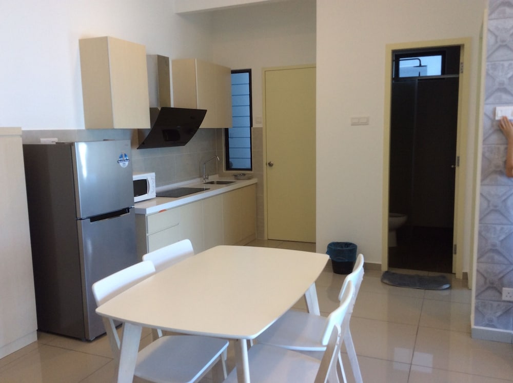 Apartment, 1 Bedroom (Seaview/Cityview A 29-05) photo 3