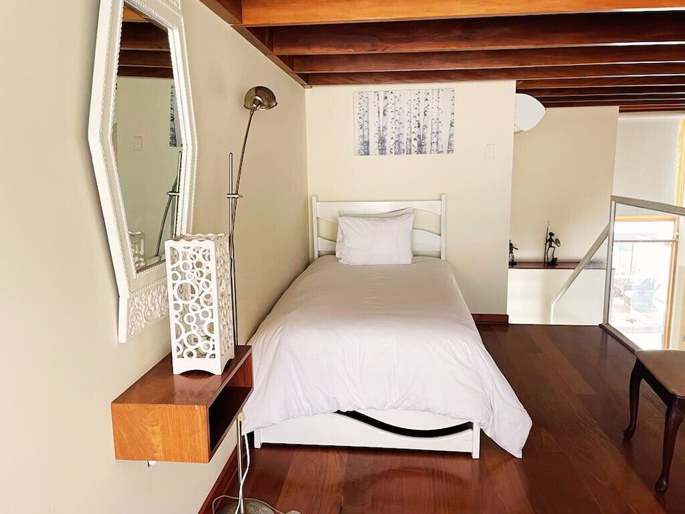Deluxe Studio Suite photo 3