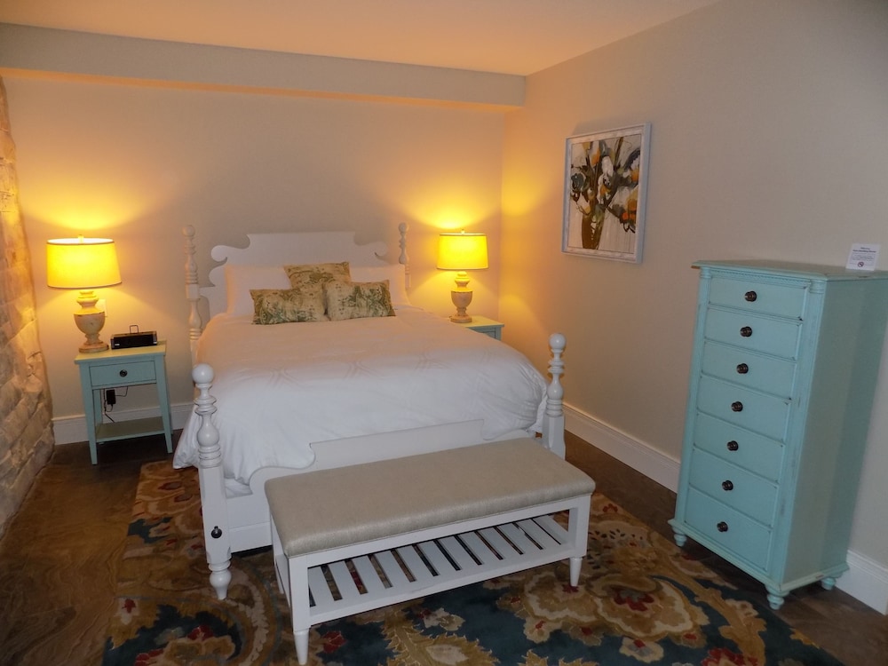 Executive Room, 1 Queen Bed photo 3