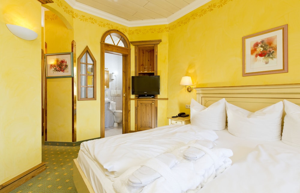 Standard Double Room, 1 King Bed - Photo 4