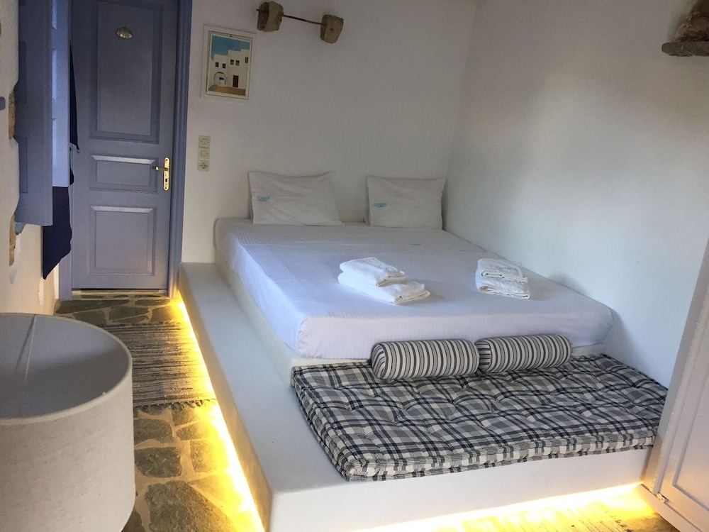 Apartment, Sea Facing photo 2