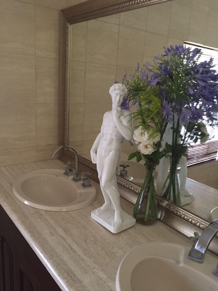 Balcony Suite (Shared Bathroom) photo 1
