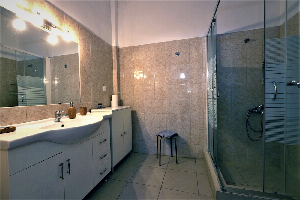 Family Apartment, 2 Bedrooms, Mountain View photo 3