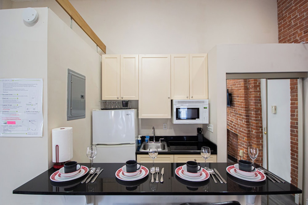 Charming Studio #15 photo 2
