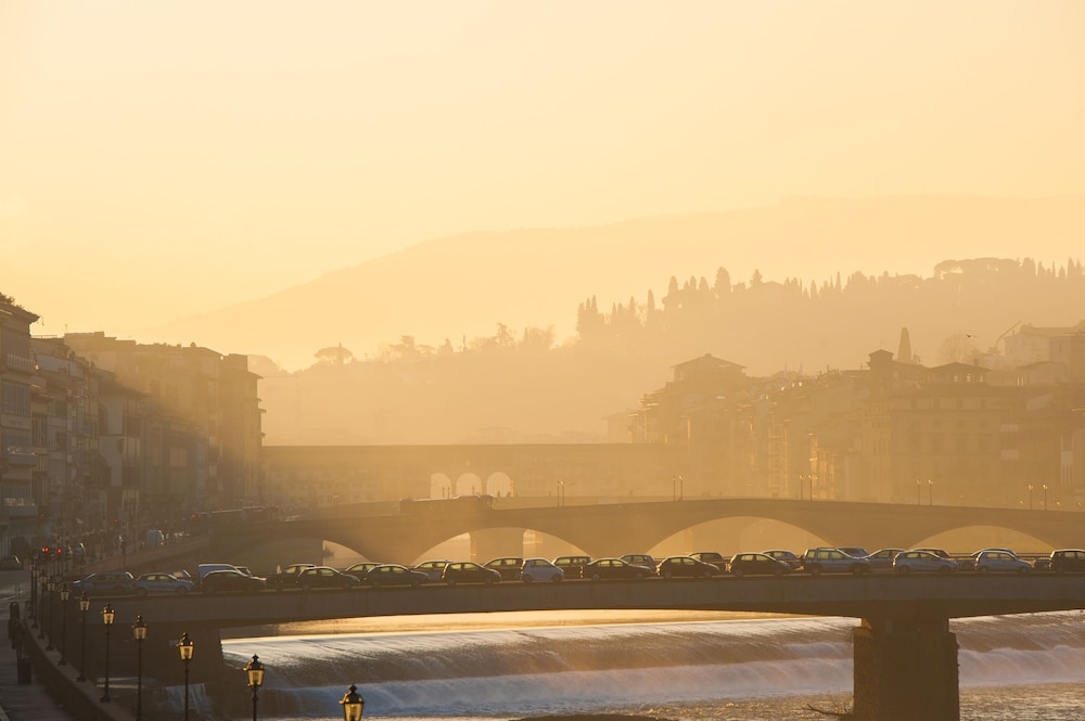 Suite, River View thumbnail 6
