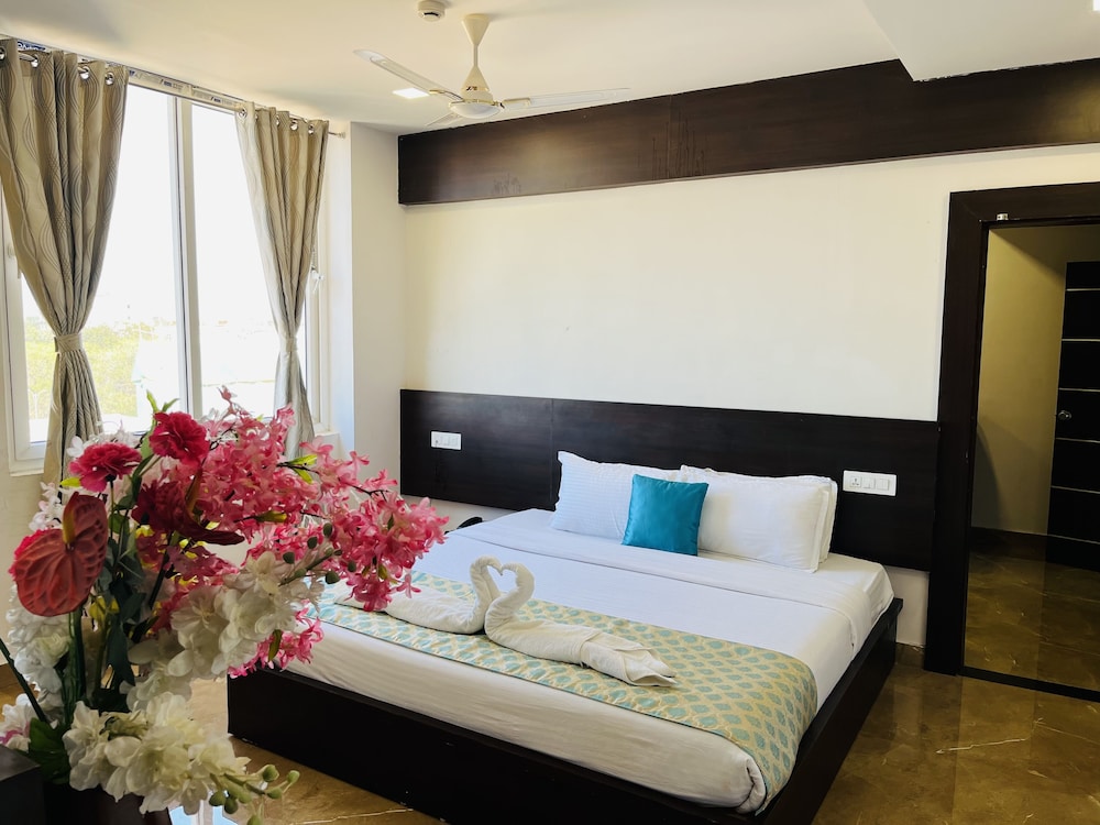 Deluxe Double Room - Photo 1