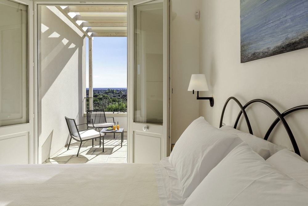 Deluxe Double Terrace and Jacuzzi photo 2