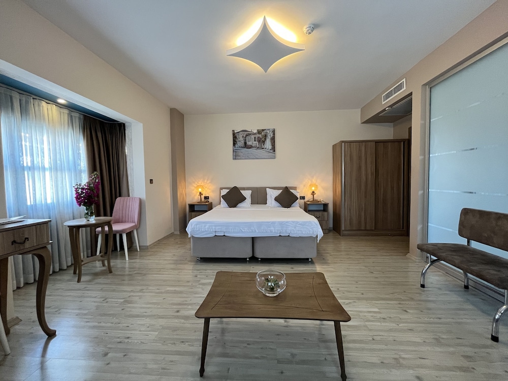 Romantic Double Room
