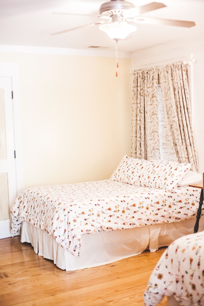 Swamp Rabbit Inn Travelers Rest, Photo 11