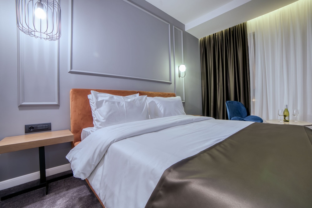 Comfort Single Room, 1 Queen Bed